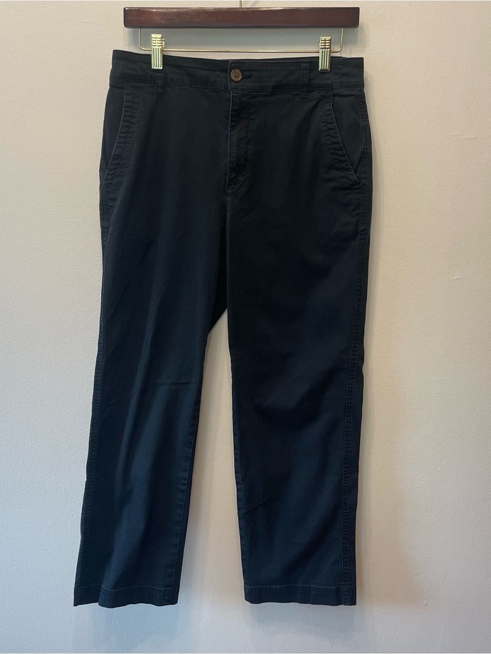 Gap Girlfriend Khakis in Black Cropped size 6